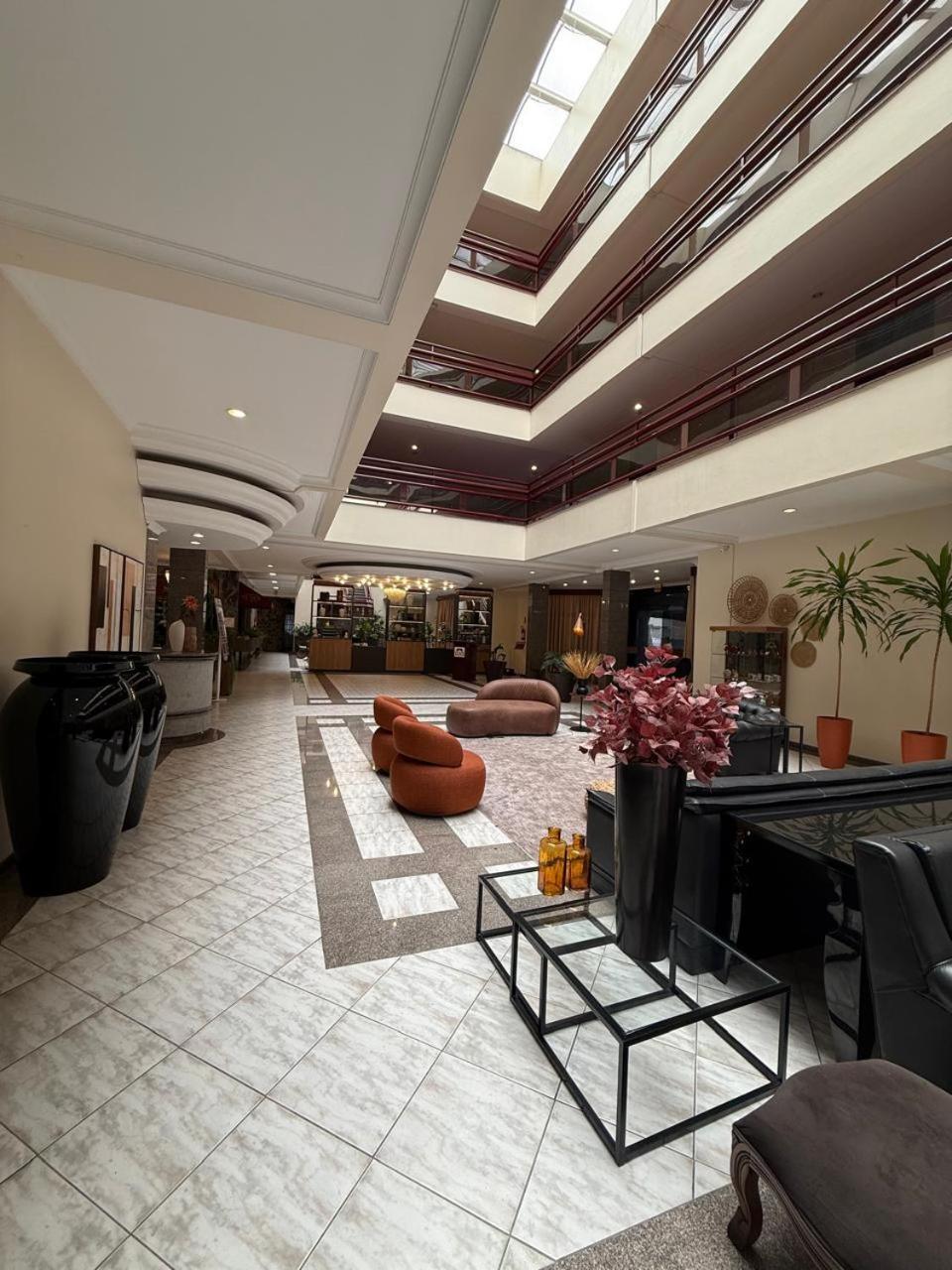 Susin Hotel Mafra Esterno foto