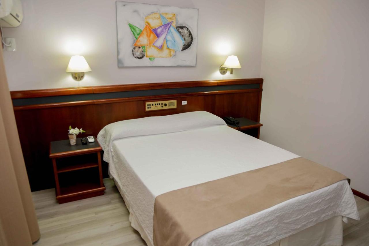 Susin Hotel Mafra Esterno foto